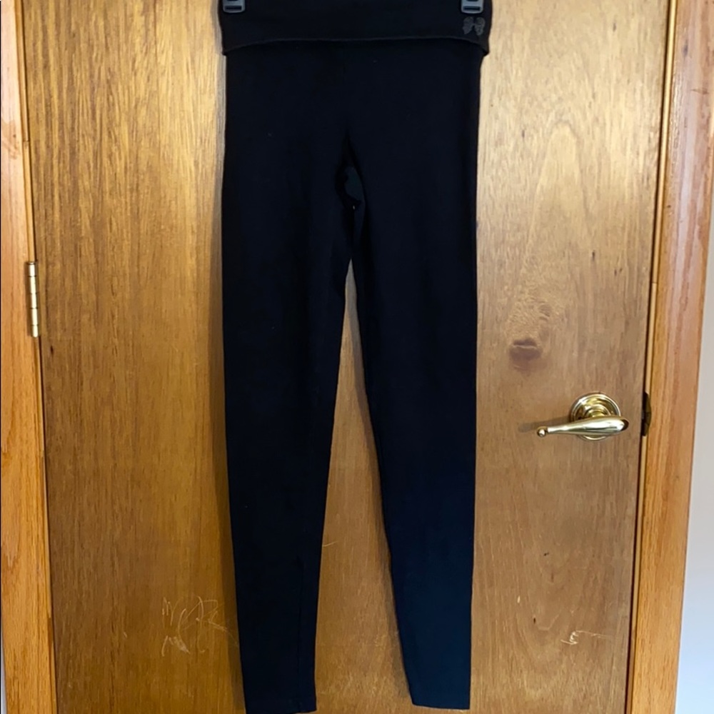VICTORIAS SECRET BLACK LEGGINGS